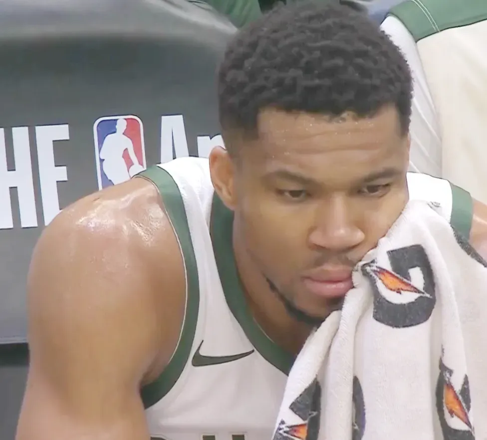 九游体育官网-字母哥防守集锦